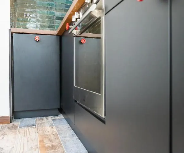 Urban Style In The Centre Apartment